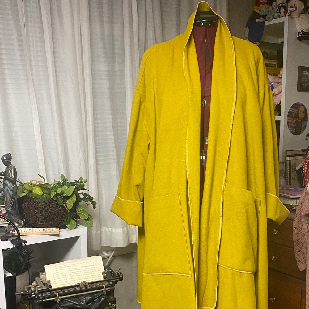80’s Woman’s fox run jacket made in czechoslovakia 💯 Wool Size Med